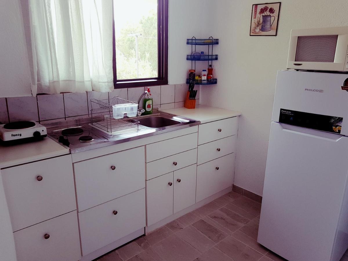 Melina'S Apartments Kalavárda Eksteriør billede